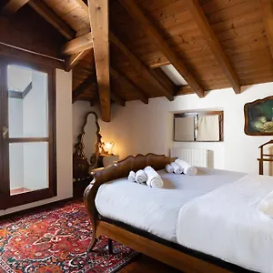 https://gorgeous-large-apartment-in-mountains.it-lombardy.com